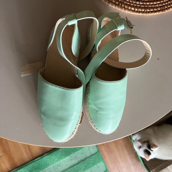 Mint sandals - Picture 3 of 3